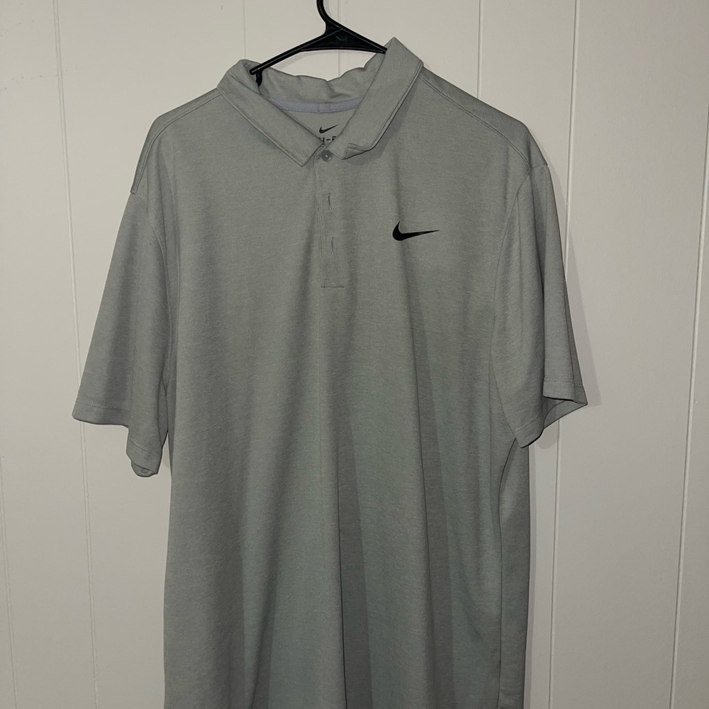 Nike Men's Polo Shirt in Gray